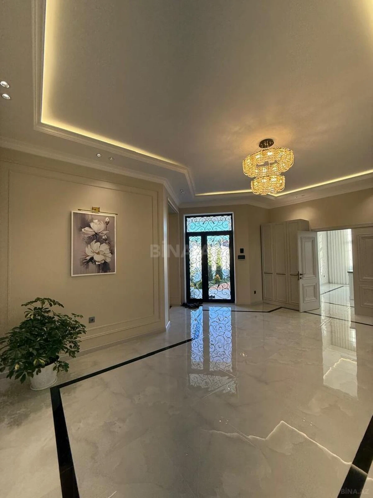 Satılır 4 otaqlı həyət evi 208 m²