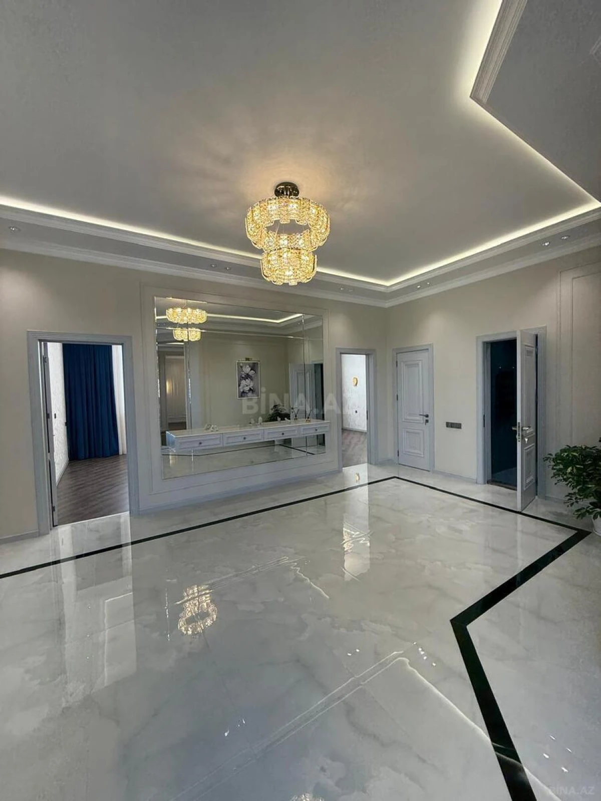 Satılır 4 otaqlı həyət evi 208 m²