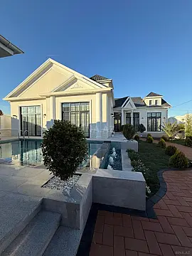 Satılır 4 otaqlı həyət evi 208 m²