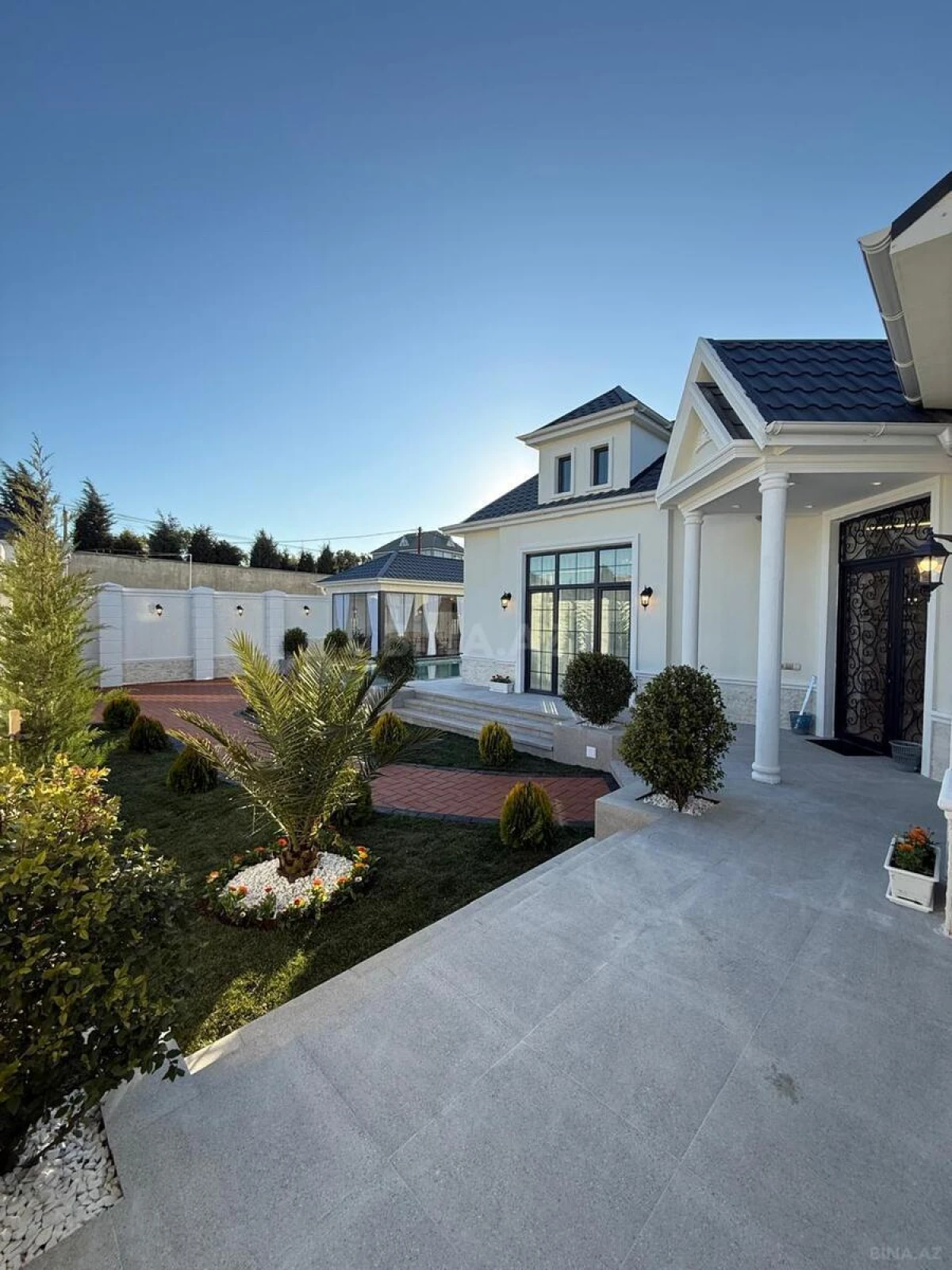 Satılır 4 otaqlı həyət evi 208 m²