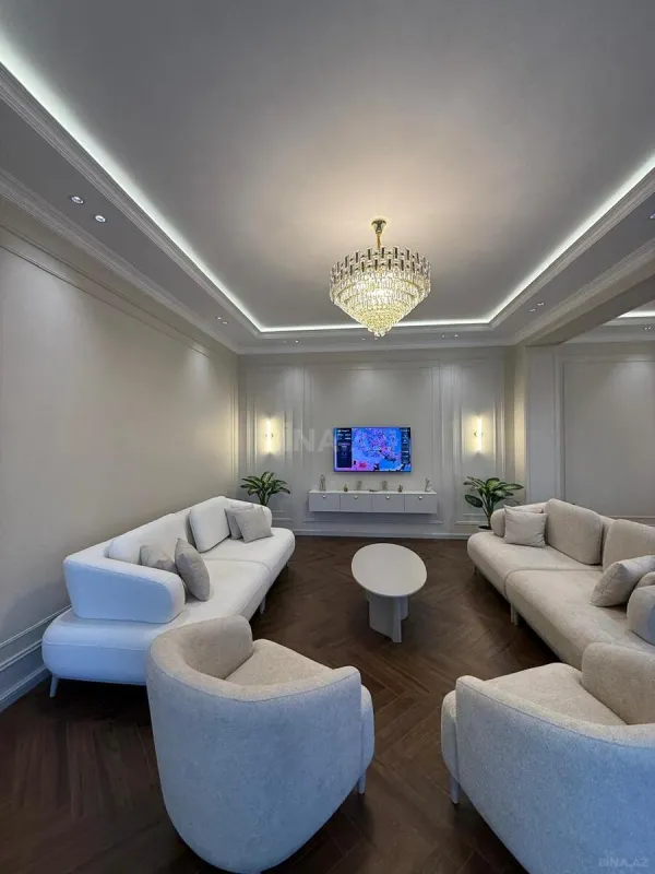 Satılır 4 otaqlı həyət evi 208 m²