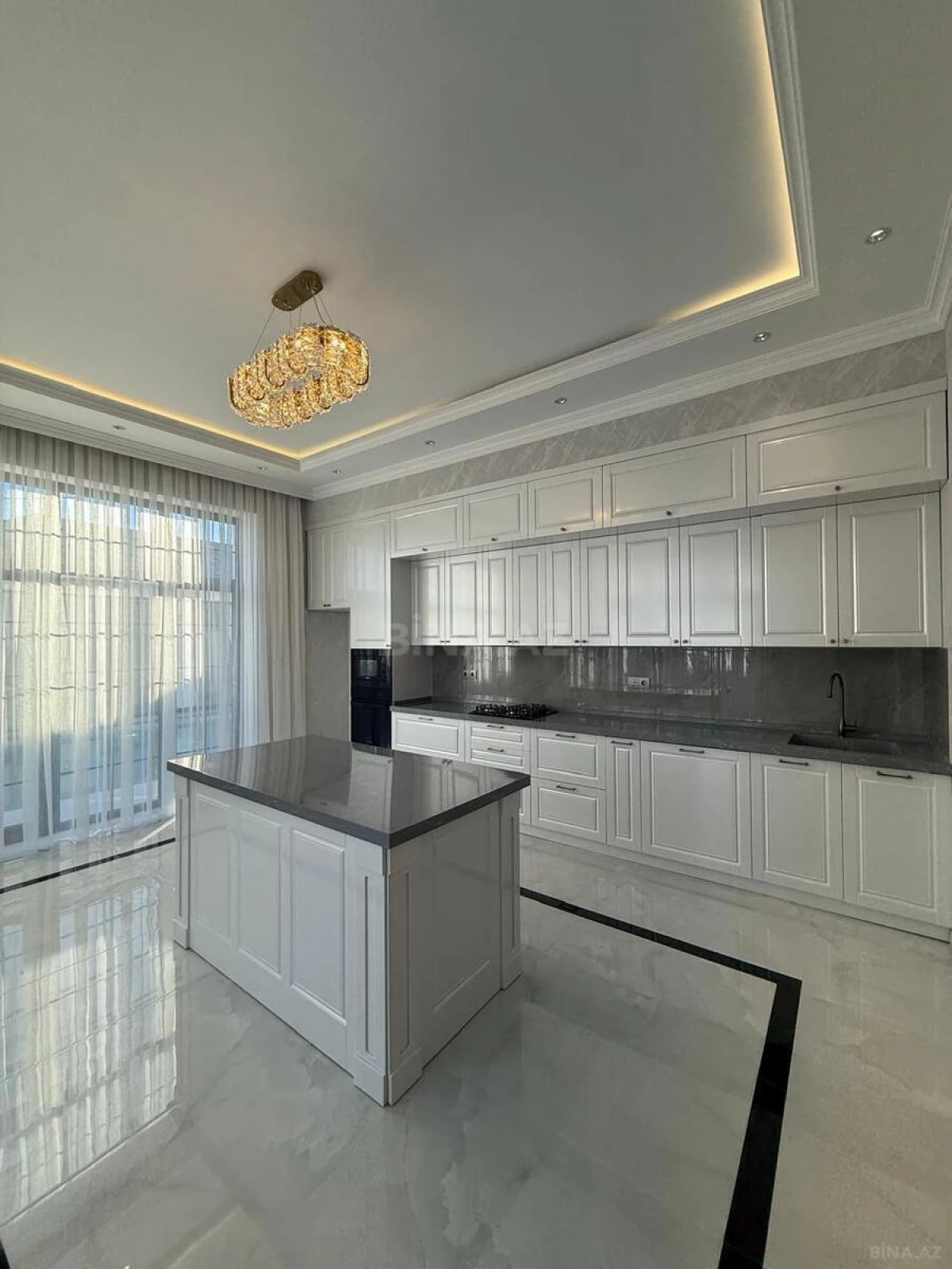 Satılır 4 otaqlı həyət evi 208 m²