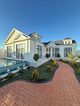 Satılır 4 otaqlı həyət evi 208 m²