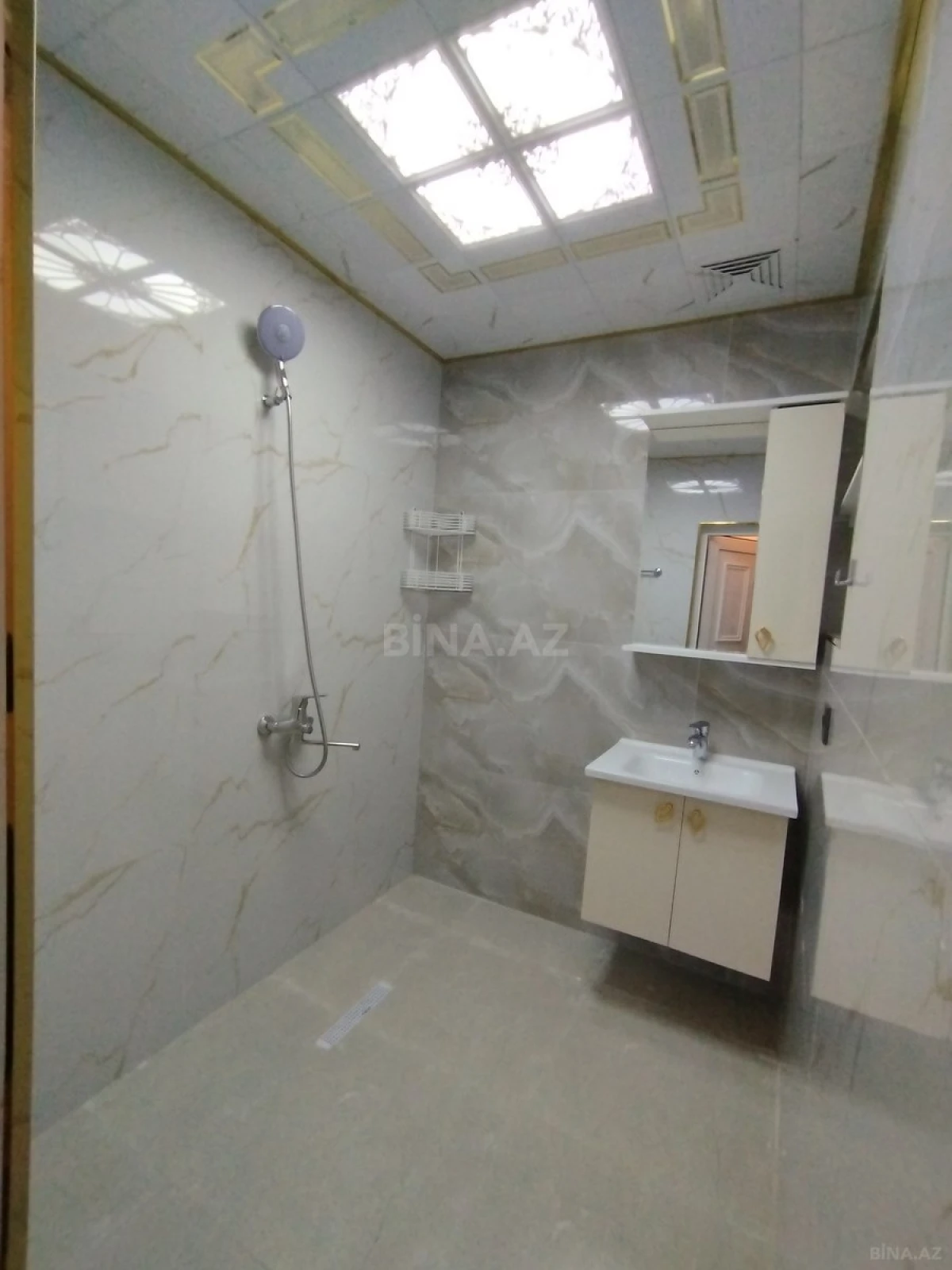 Satılır 3 otaqlı mənzil 85 m²