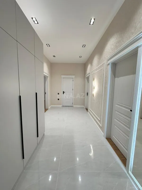 Satılır 4 otaqlı həyət evi 142 m²