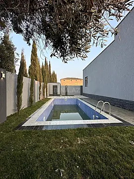 Satılır 4 otaqlı həyət evi 142 m²