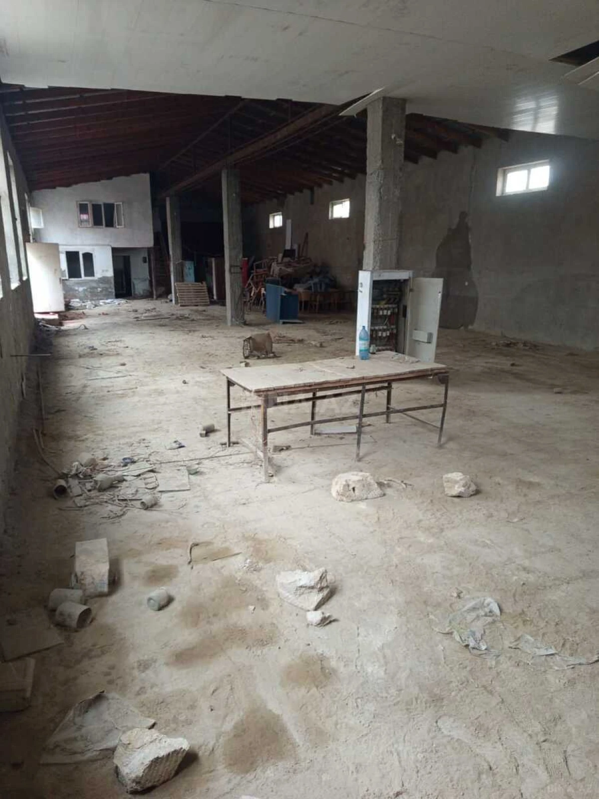 Satılır obyekt 310 m²