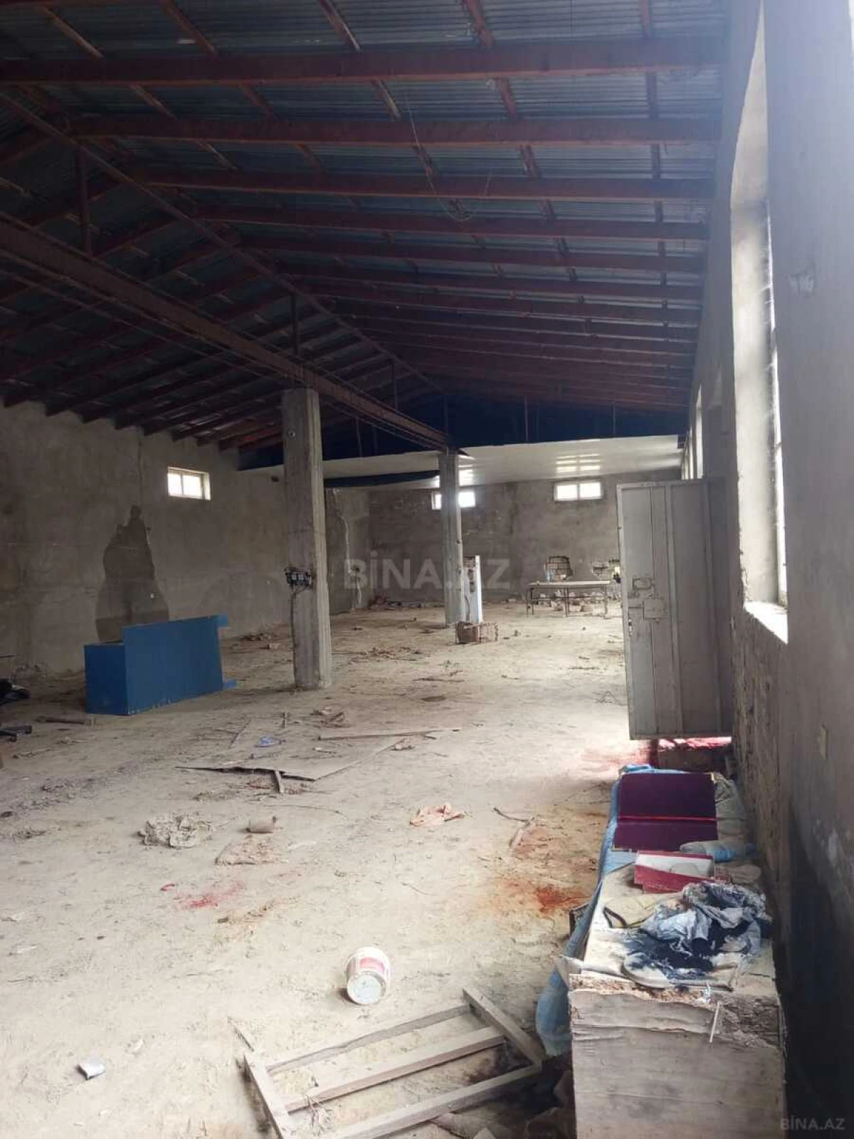 Satılır obyekt 310 m²