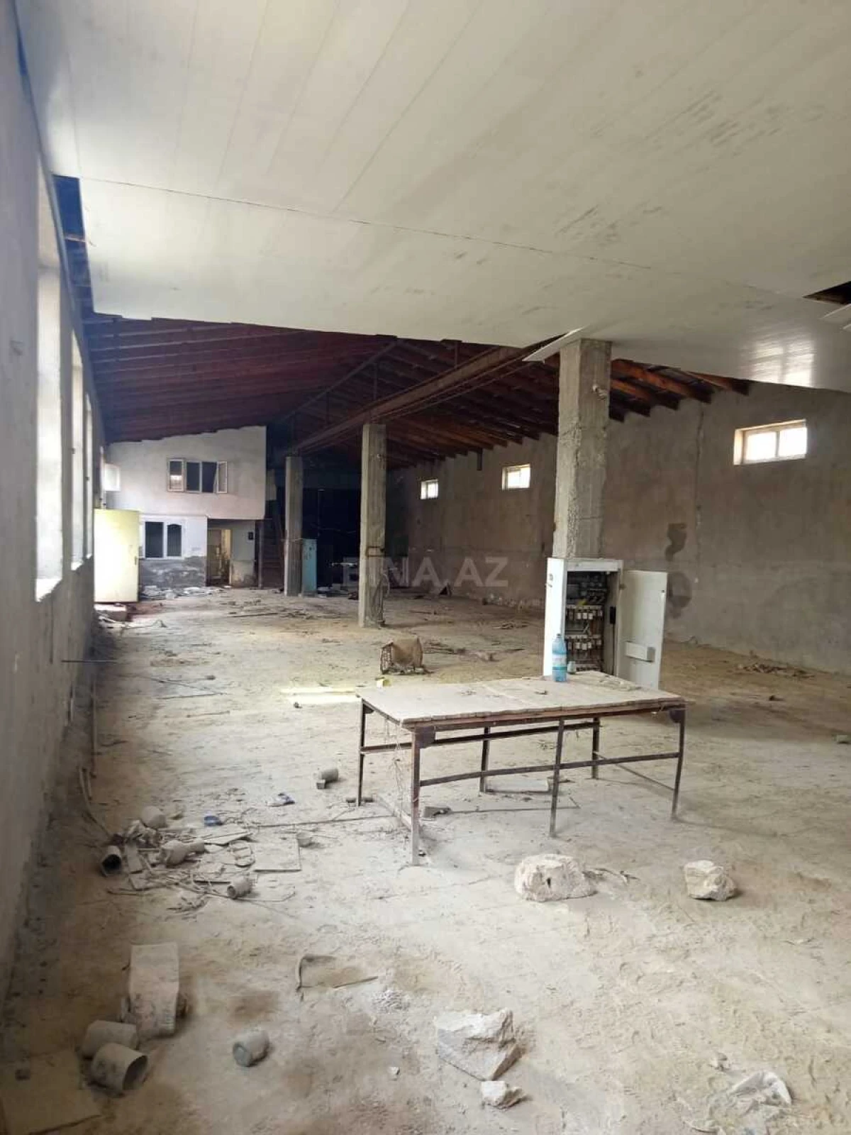 Satılır obyekt 310 m²