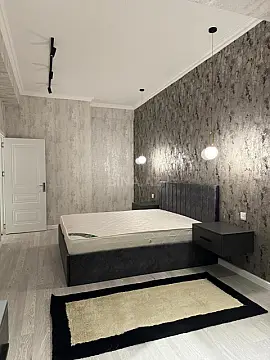 Kirayə verilir 2 otaqlı mənzil 90 m²