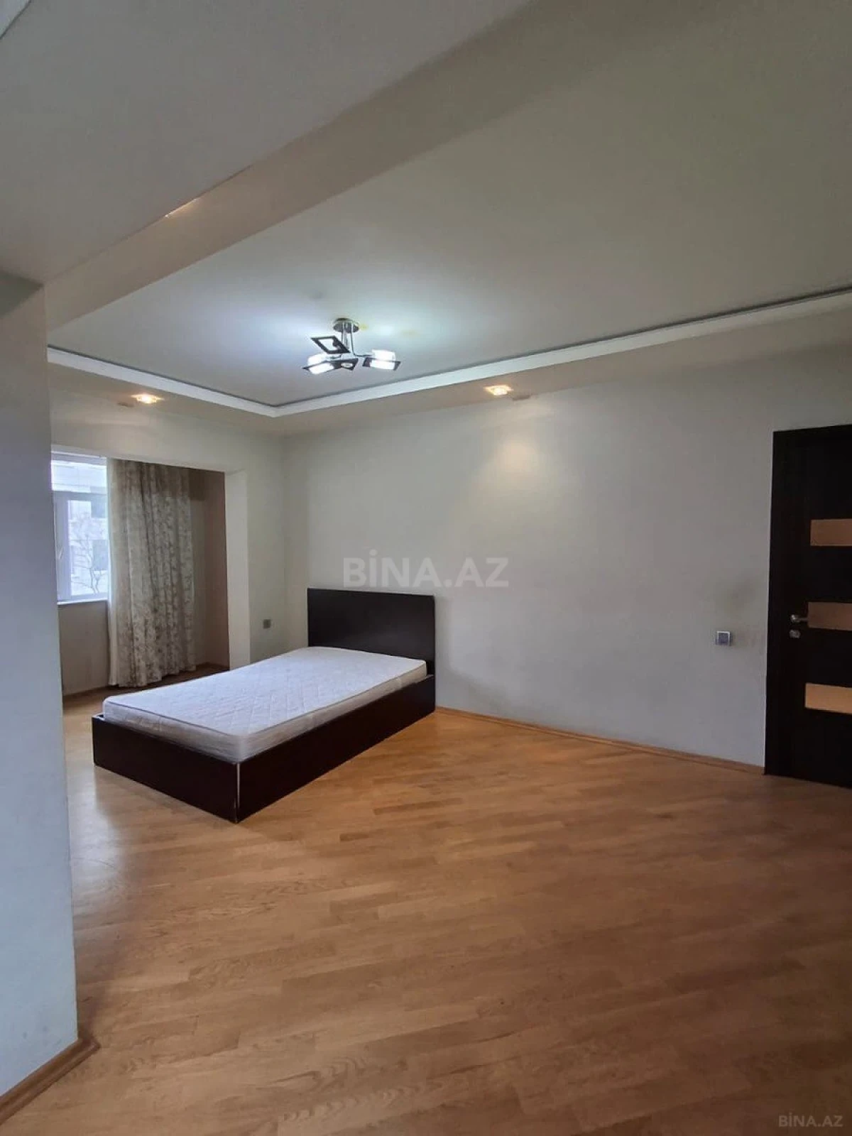 Satılır 1 otaqlı mənzil 42 m²