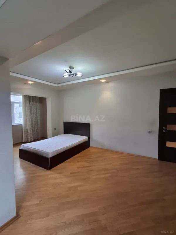 Satılır 1 otaqlı mənzil 42 m²