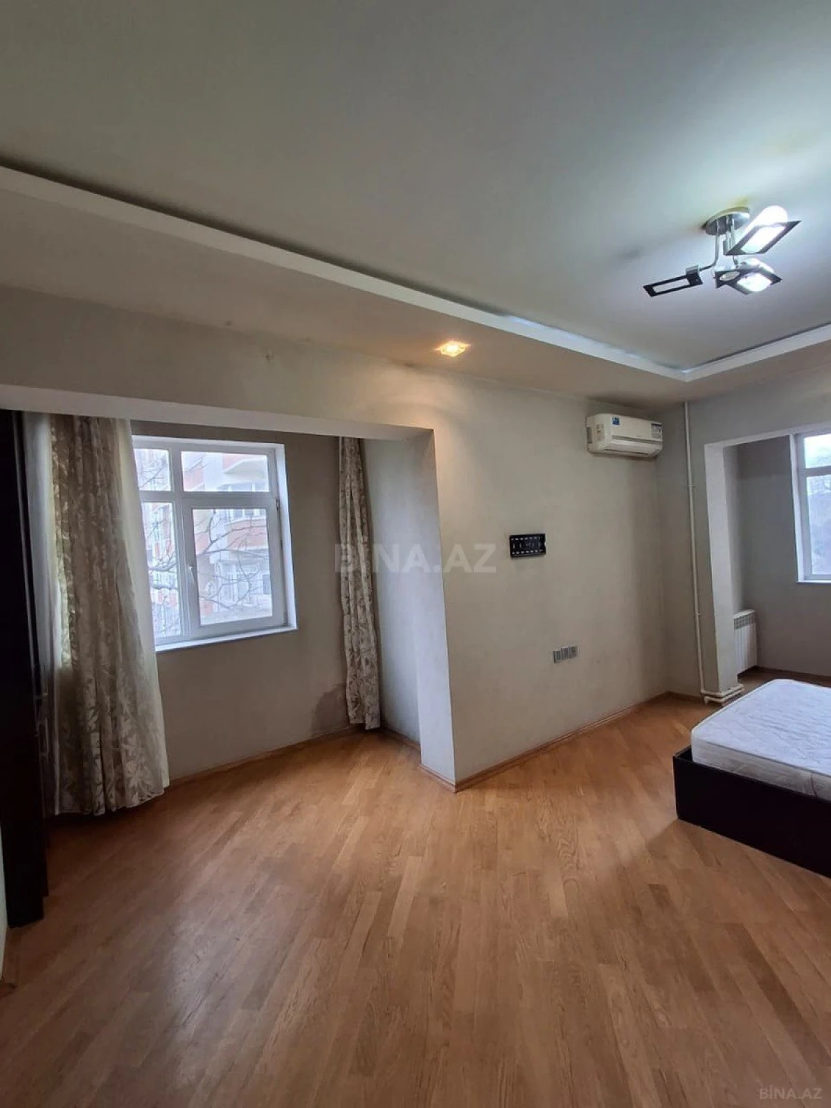 Satılır 1 otaqlı mənzil 42 m²