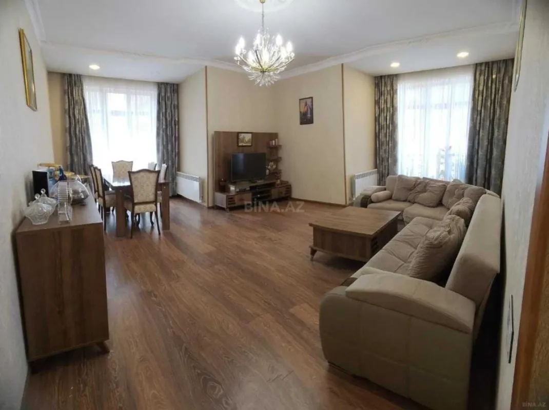 Satılır 4 otaqlı mənzil 150 m²