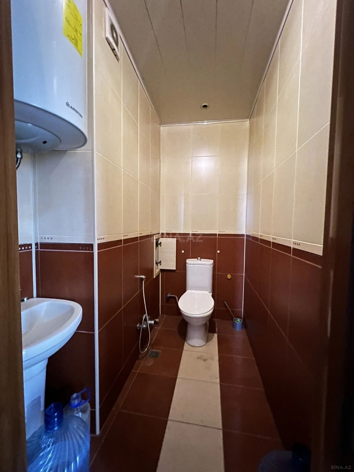 Satılır 2 otaqlı mənzil 98 m²