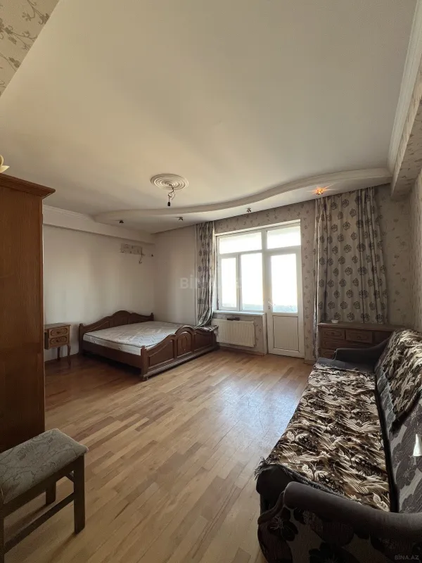 Satılır 2 otaqlı mənzil 98 m²