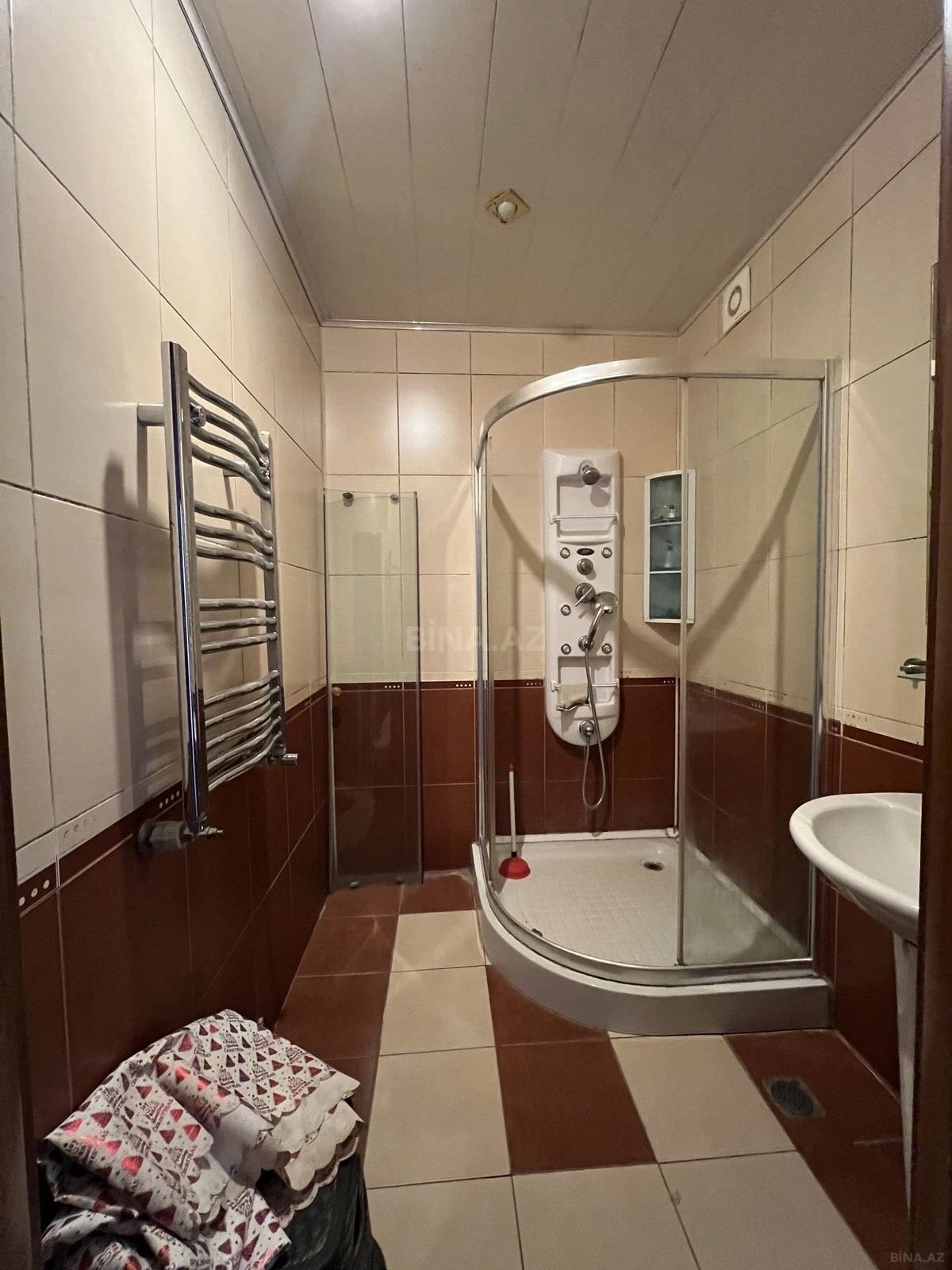 Satılır 2 otaqlı mənzil 98 m²