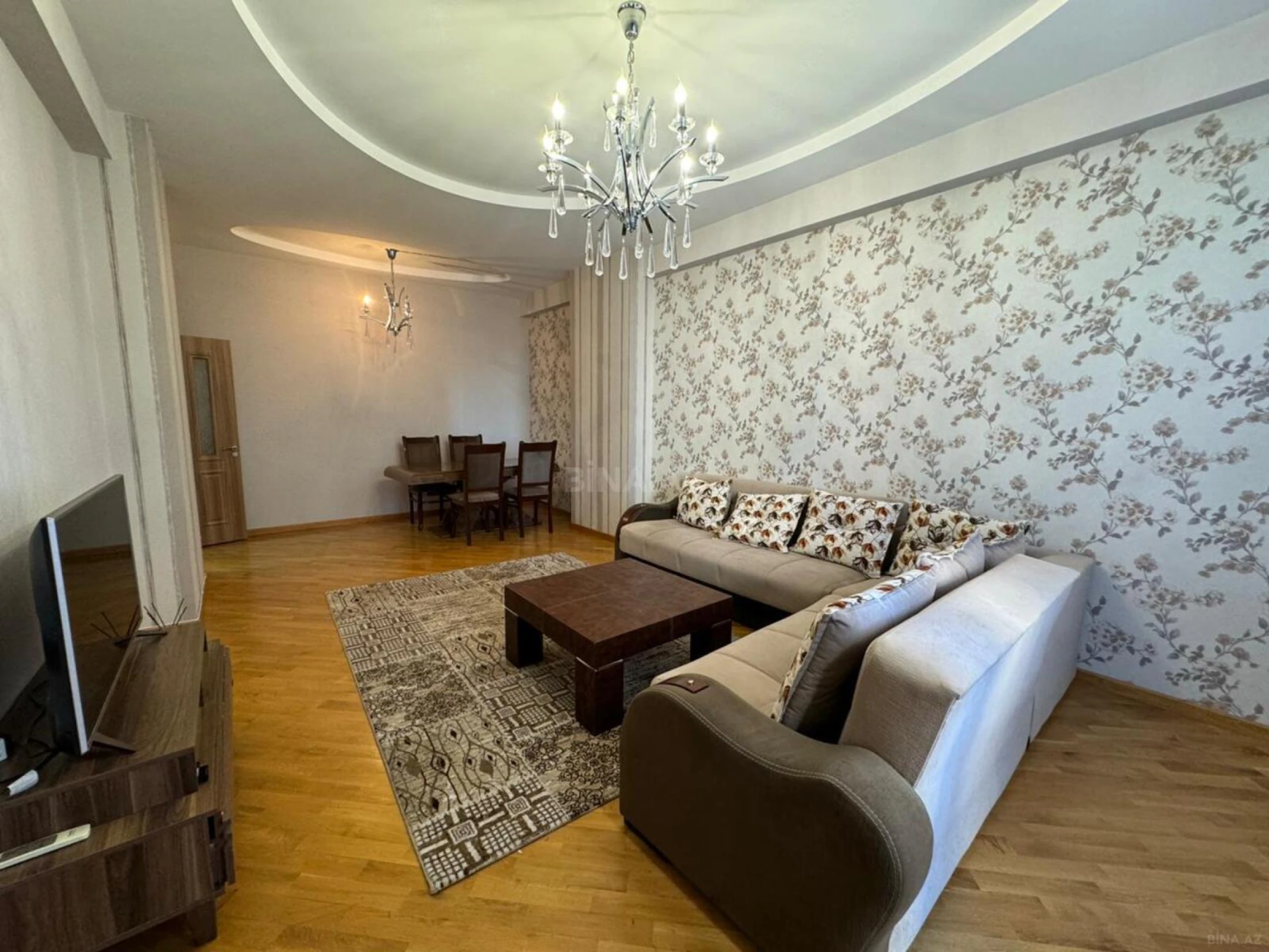 Kirayə verilir 2 otaqlı mənzil 100 m²