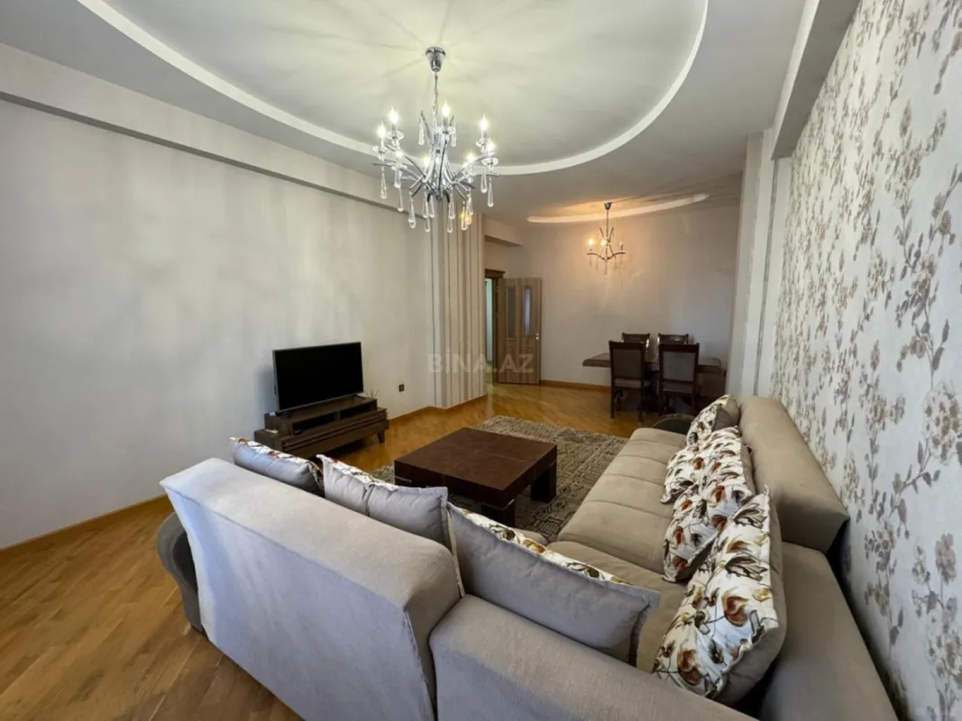 Kirayə verilir 2 otaqlı mənzil 100 m²