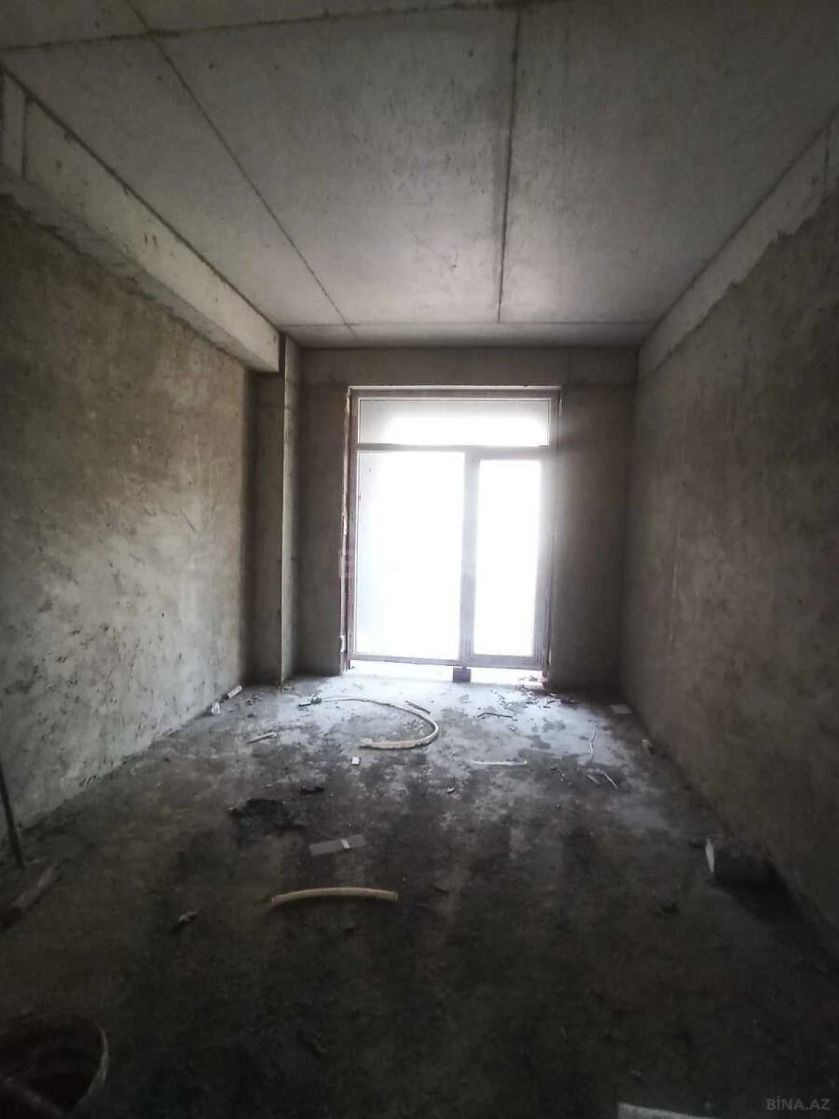 Satılır 3 otaqlı mənzil 135 m²