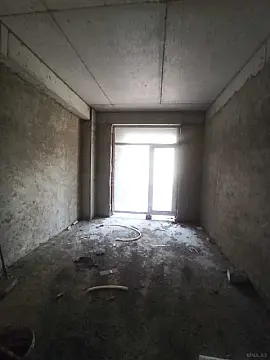 Satılır 3 otaqlı mənzil 135 m²