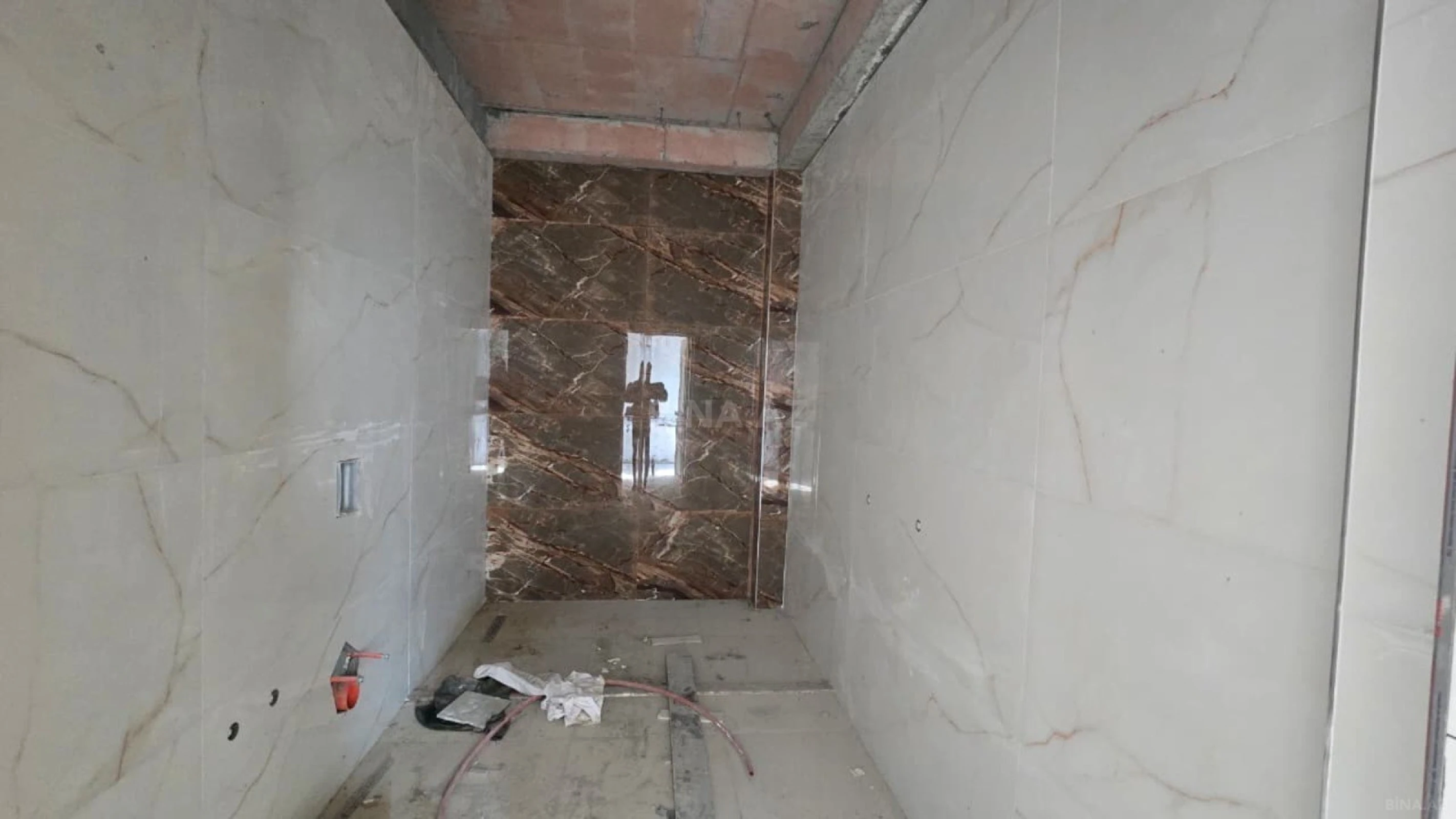 Satılır 10 otaqlı həyət evi 1000 m²