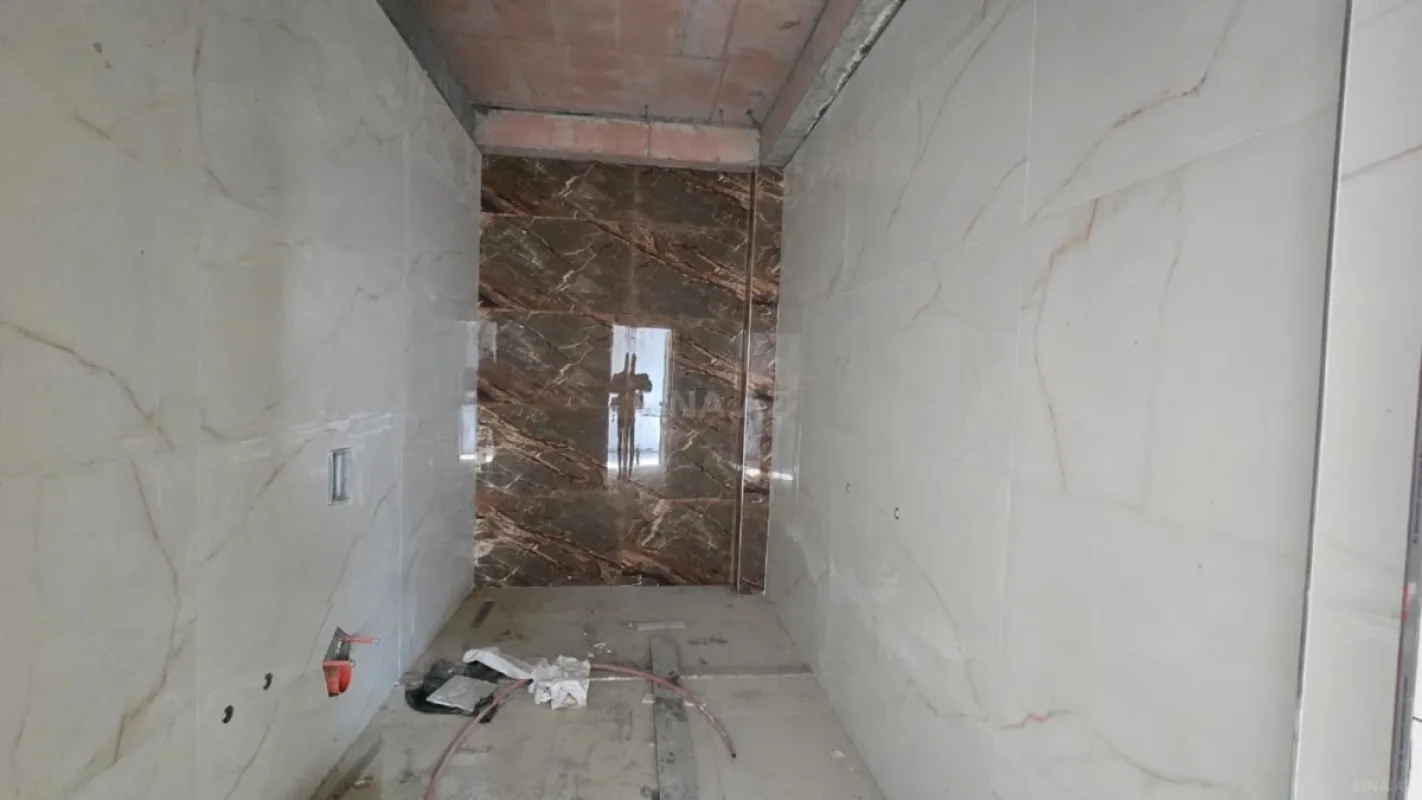 Satılır 10 otaqlı həyət evi 1000 m²