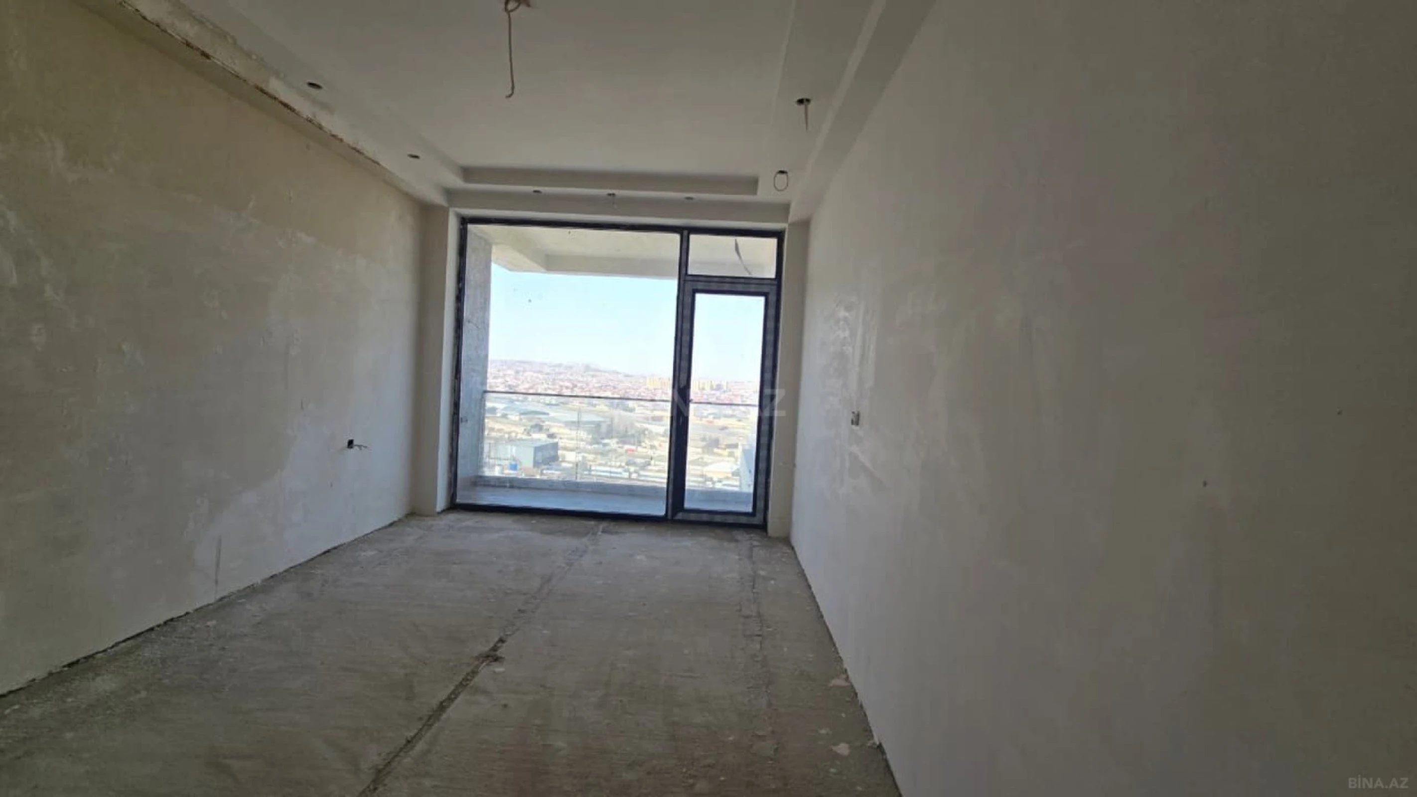 Satılır 10 otaqlı həyət evi 1000 m²