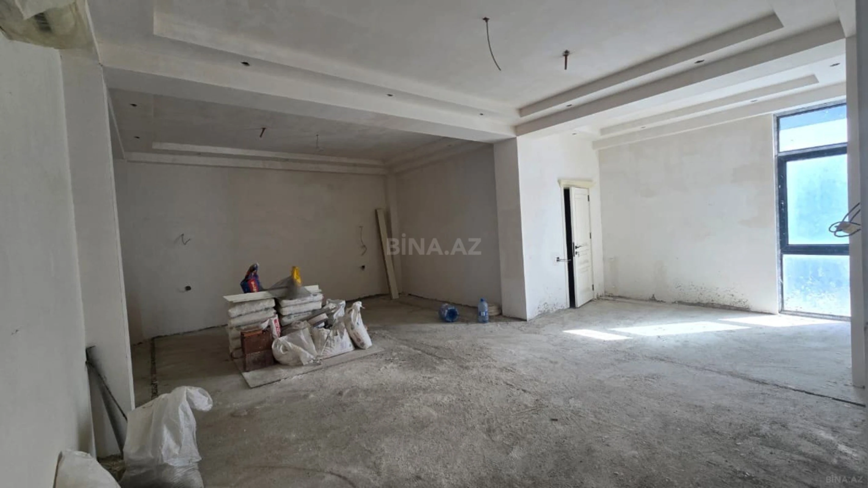 Satılır 10 otaqlı həyət evi 1000 m²