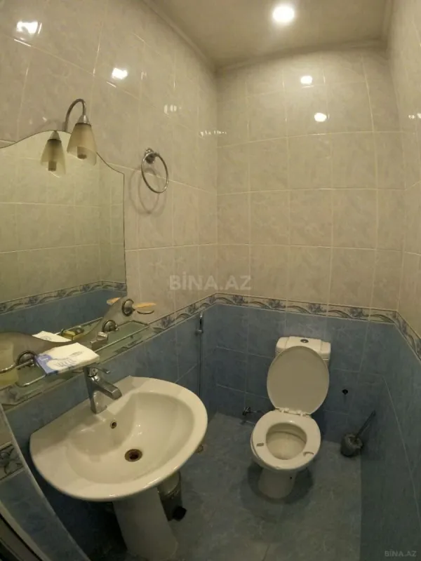 Satılır 9 otaqlı həyət evi 750 m²