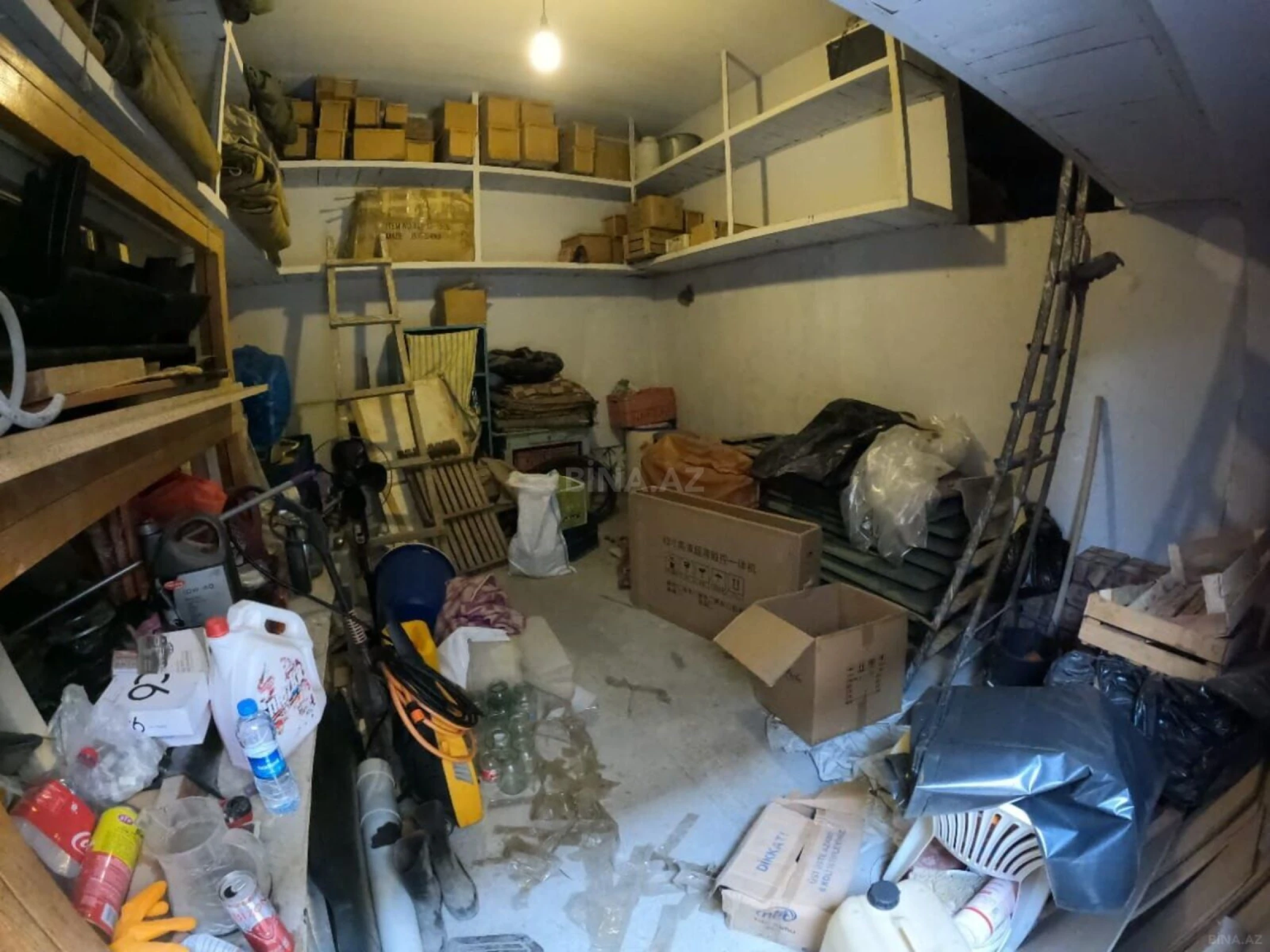 Satılır 9 otaqlı həyət evi 750 m²