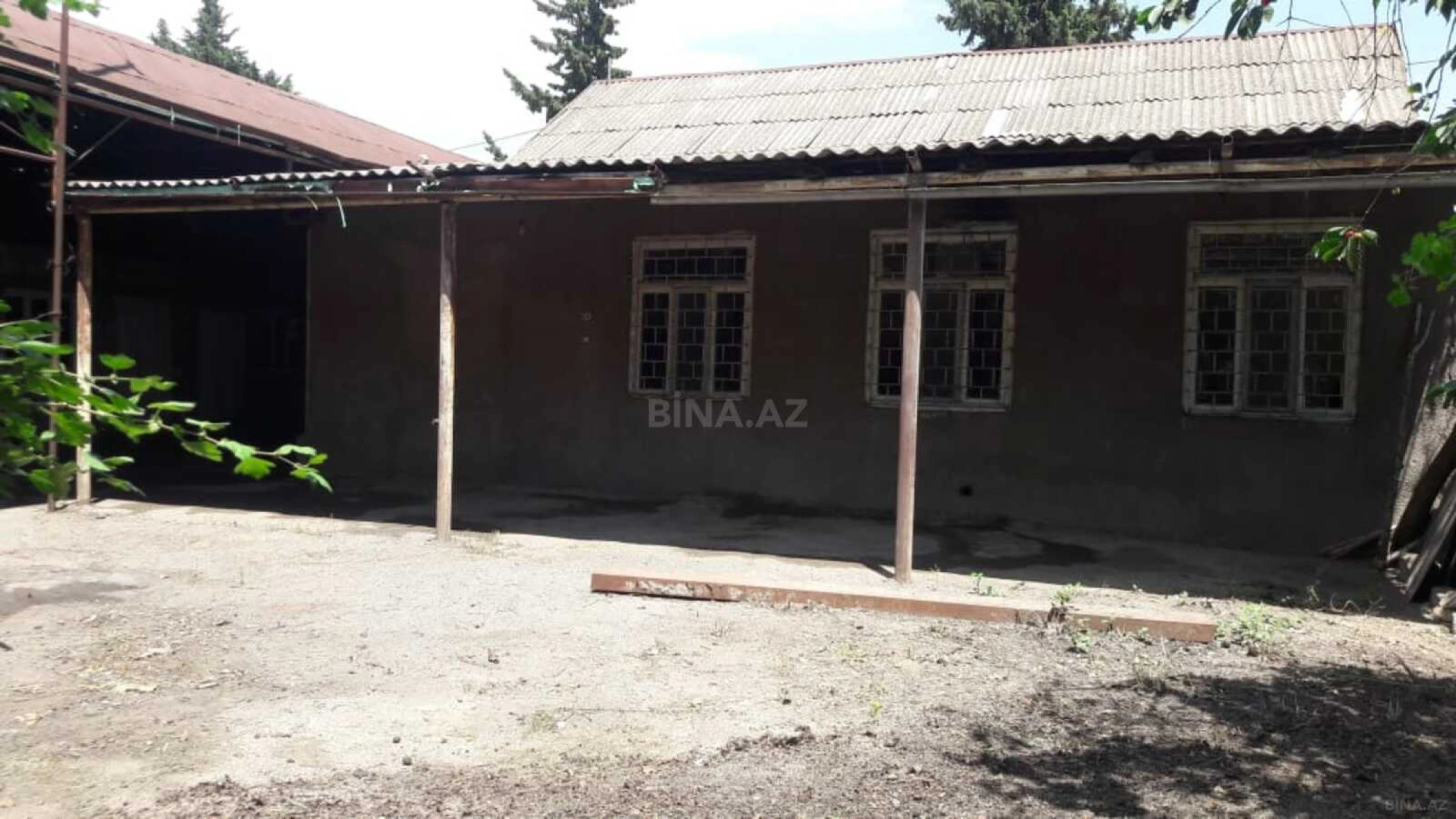 Satılır 6 otaqlı həyət evi 180 m²