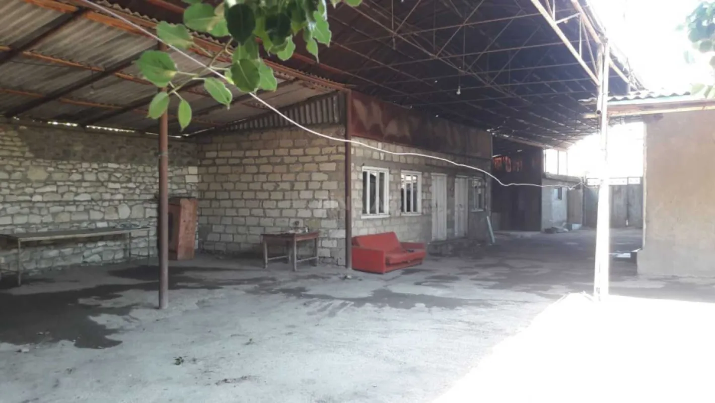 Satılır 6 otaqlı həyət evi 180 m²