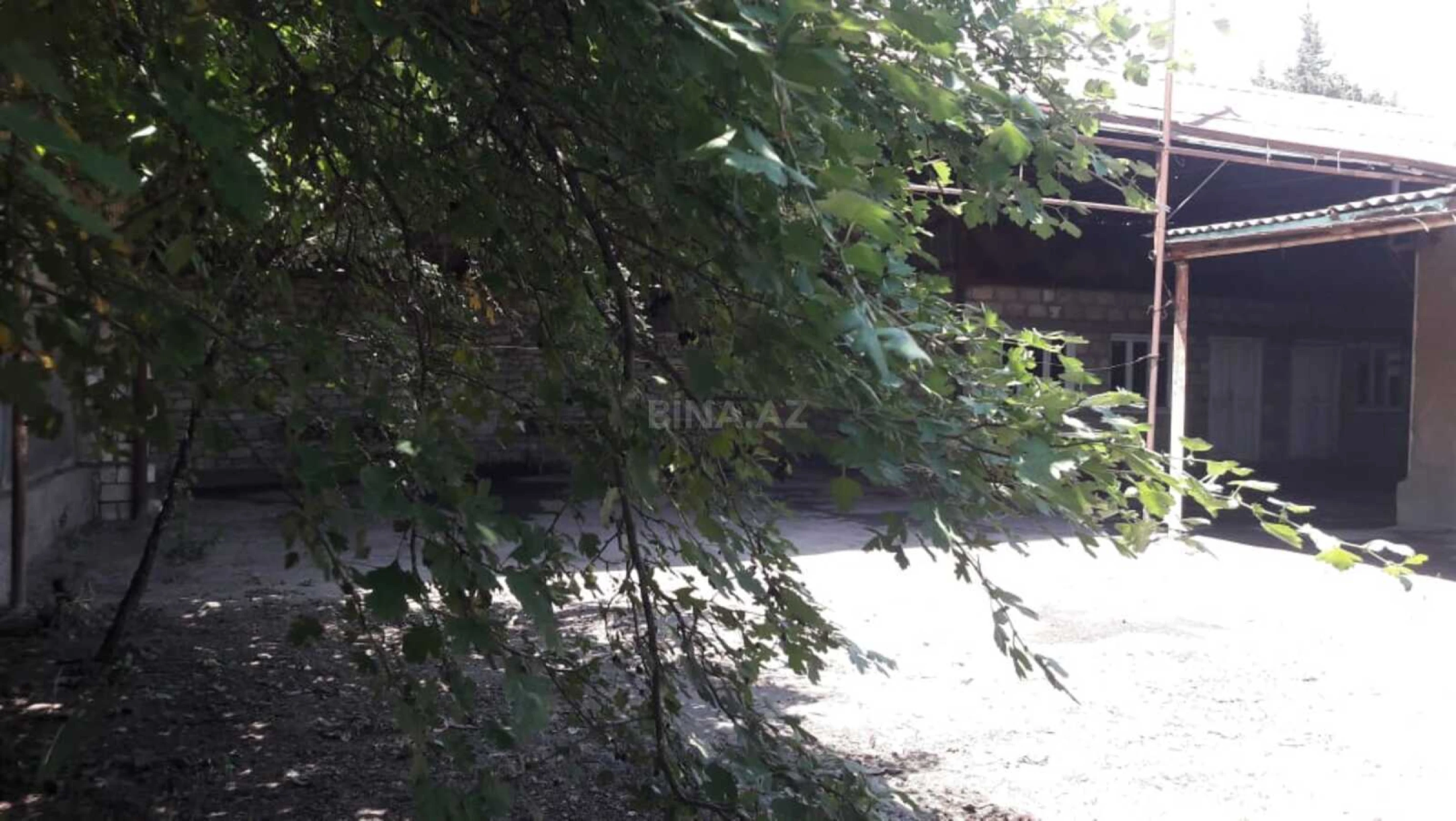 Satılır 6 otaqlı həyət evi 180 m²