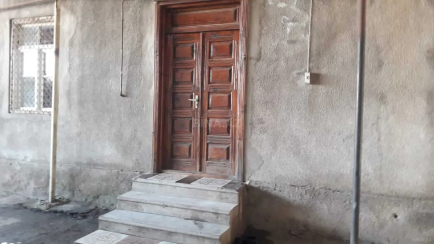 Satılır 6 otaqlı həyət evi 180 m²