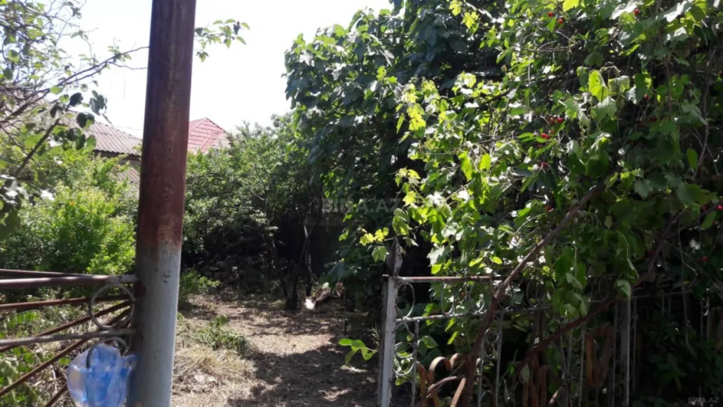 Satılır 6 otaqlı həyət evi 180 m²