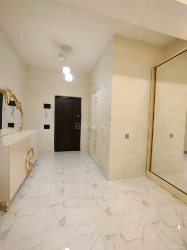 Kirayə verilir 2 otaqlı mənzil 75 m²