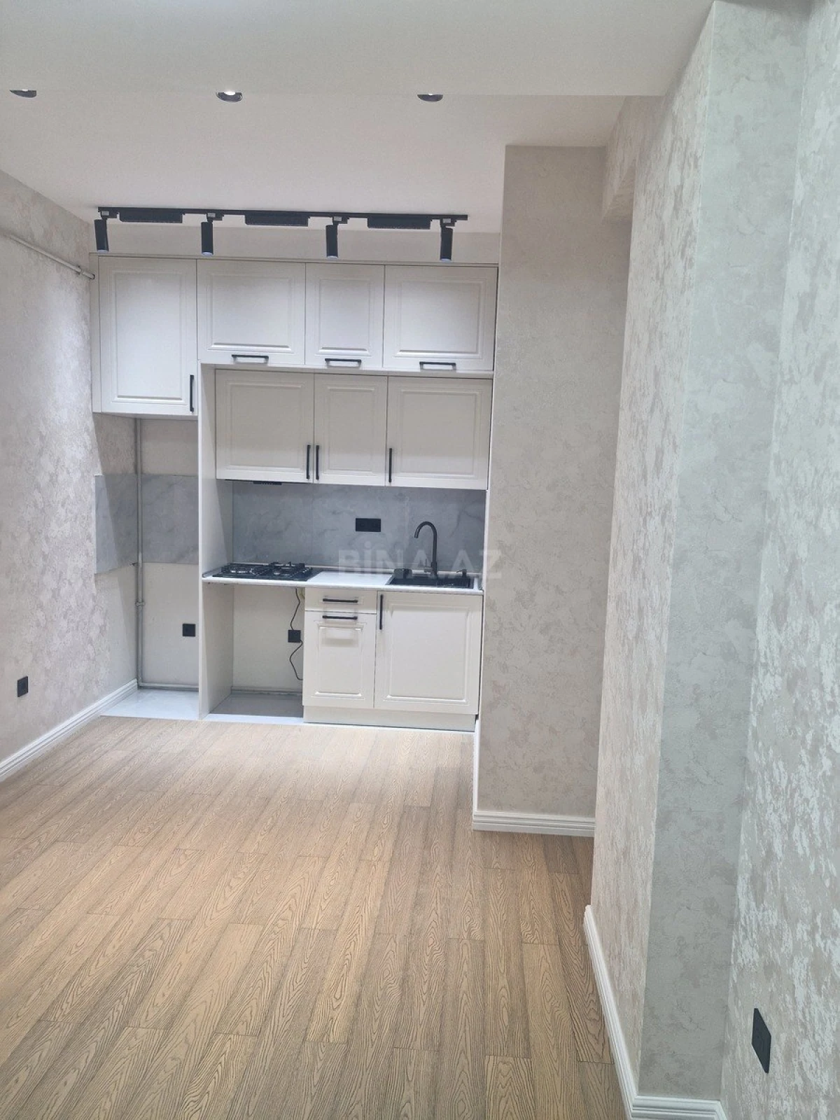 Satılır 3 otaqlı mənzil 63 m²