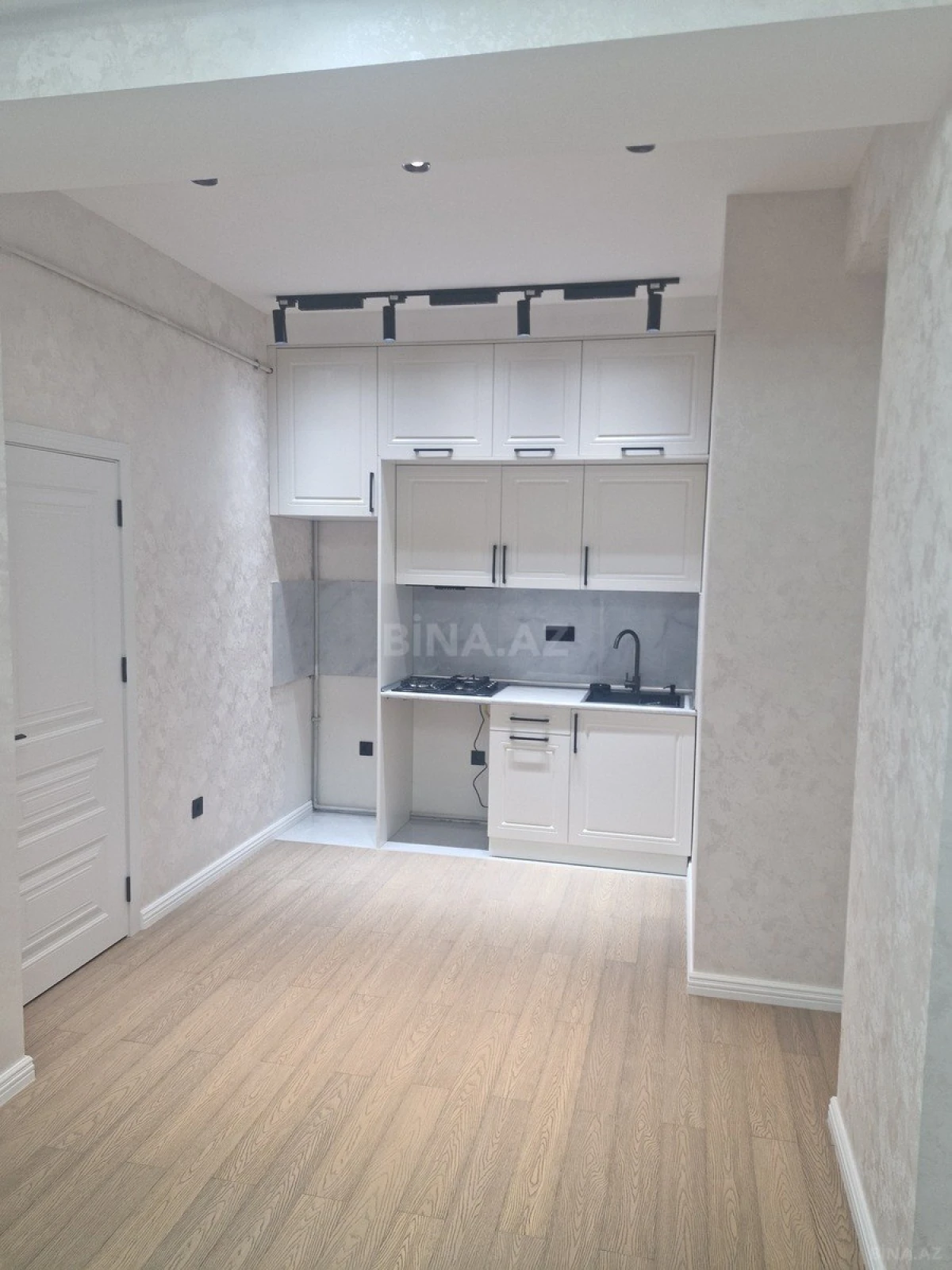 Satılır 3 otaqlı mənzil 63 m²