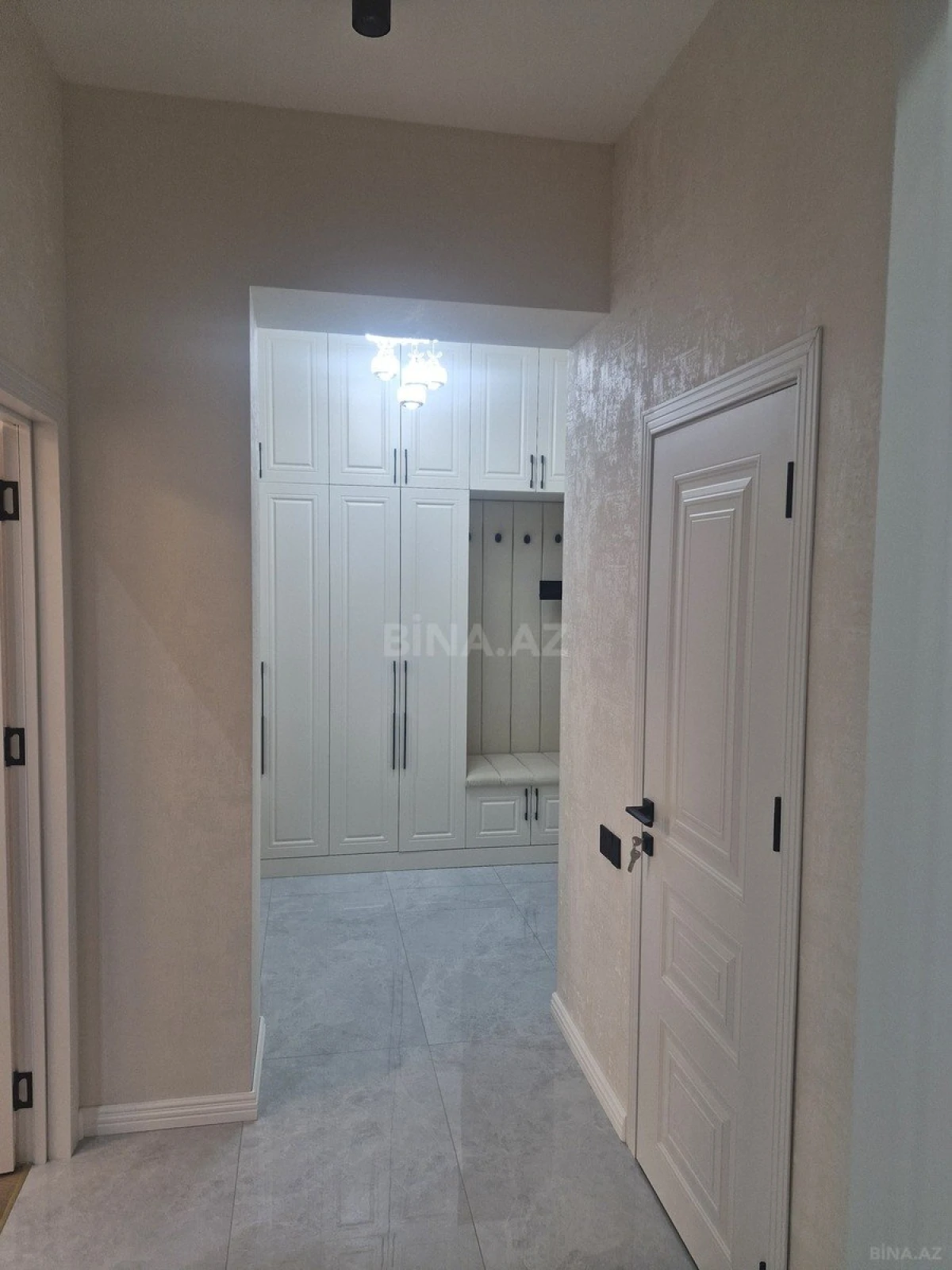 Satılır 3 otaqlı mənzil 63 m²