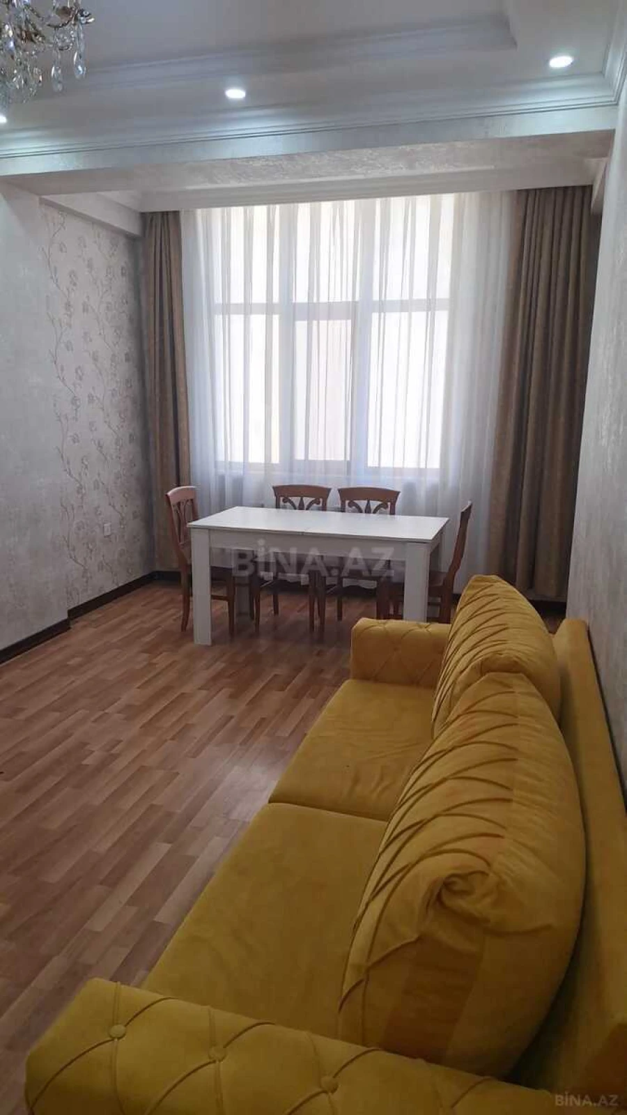 Kirayə verilir 2 otaqlı mənzil 80 m²