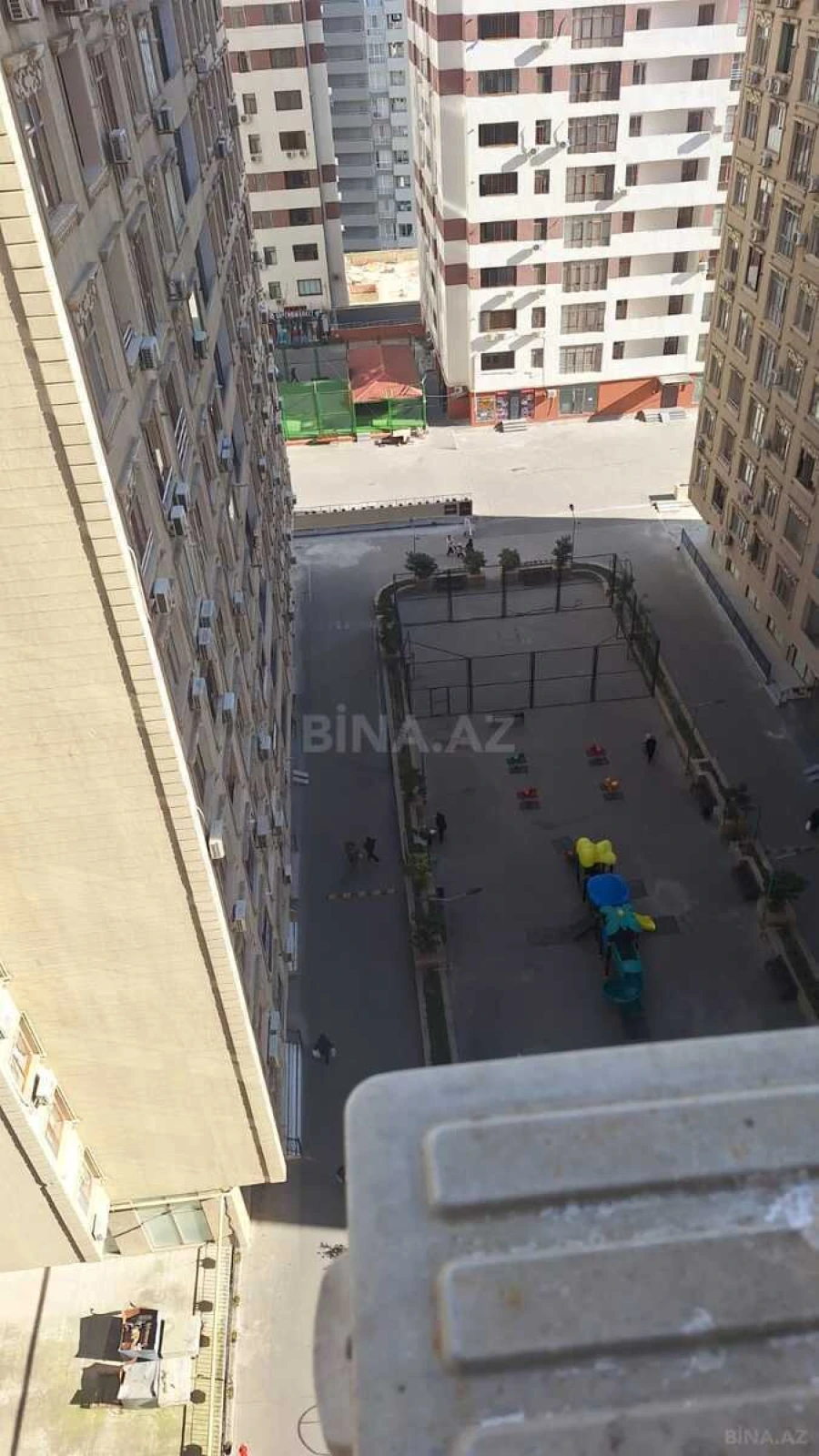 Kirayə verilir 2 otaqlı mənzil 80 m²