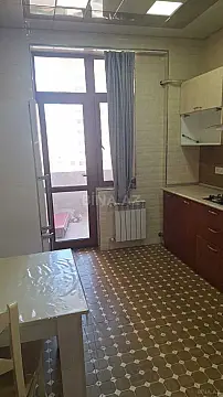 Kirayə verilir 2 otaqlı mənzil 80 m²