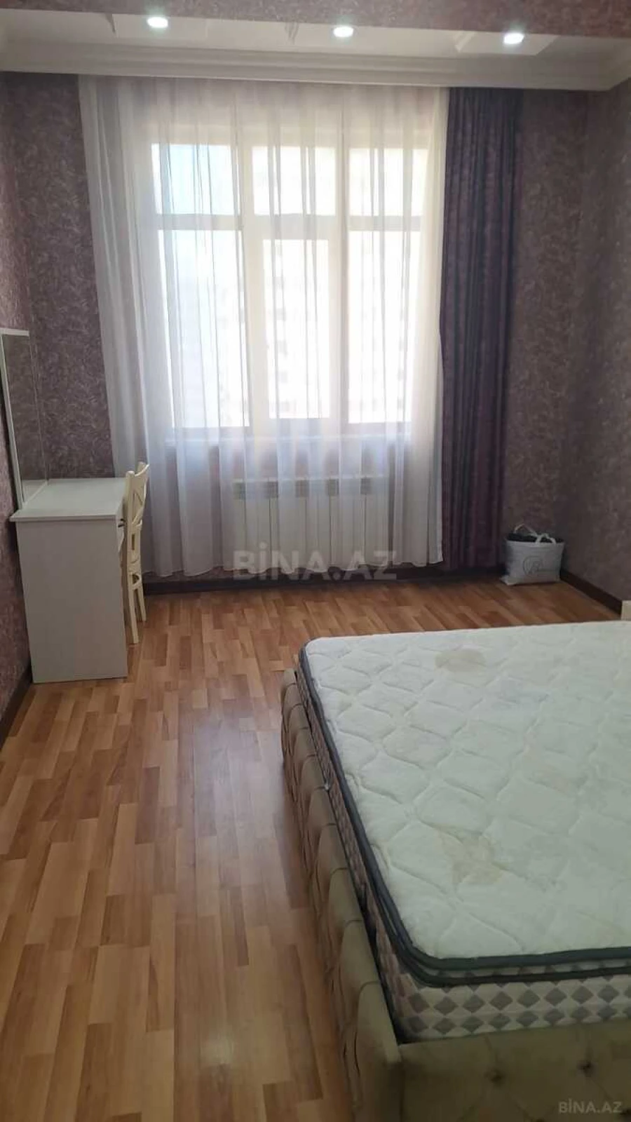 Kirayə verilir 2 otaqlı mənzil 80 m²