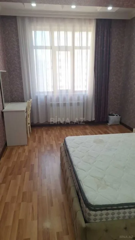 Kirayə verilir 2 otaqlı mənzil 80 m²