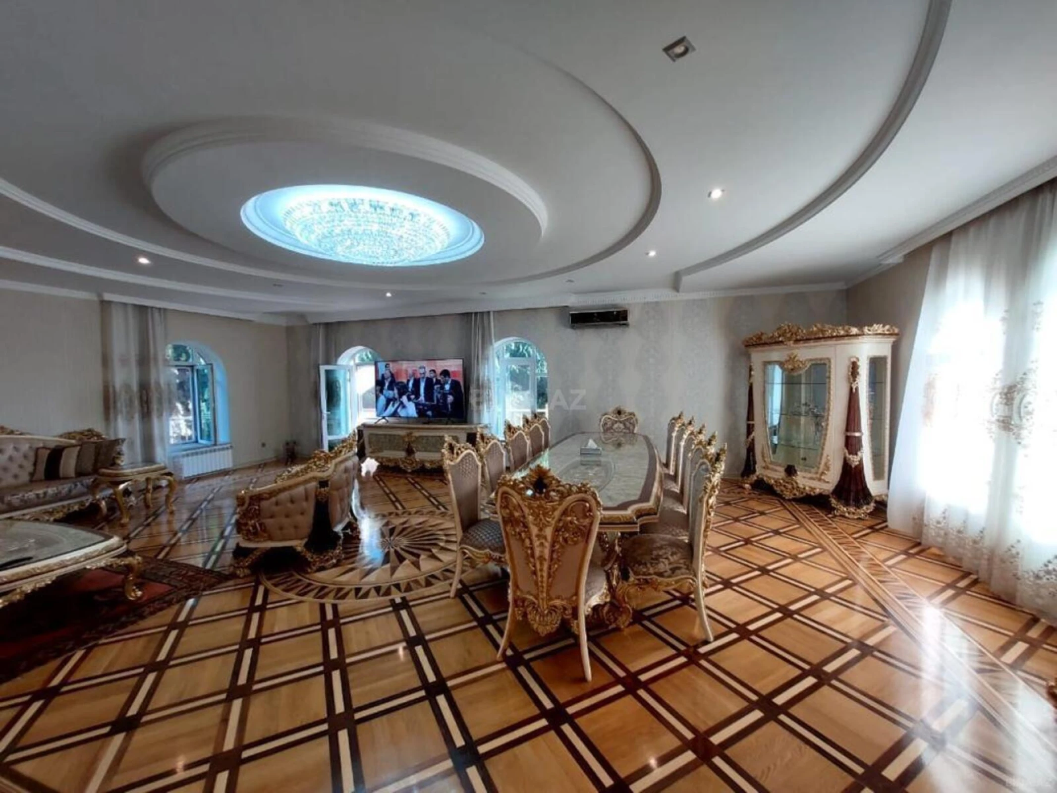 Satılır 8 otaqlı həyət evi 467 m²