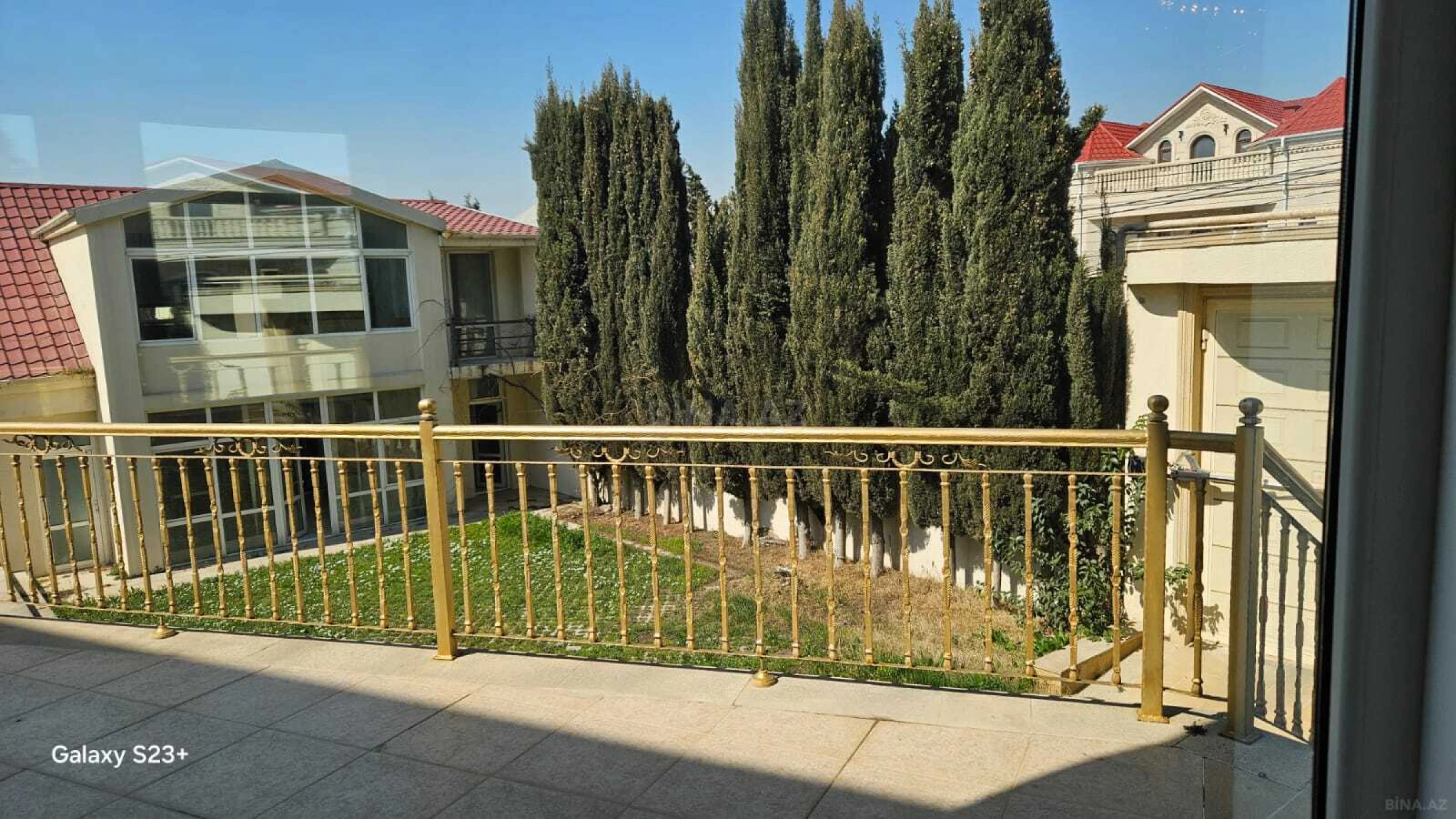 Satılır 8 otaqlı həyət evi 467 m²