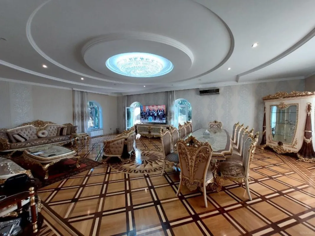 Satılır 8 otaqlı həyət evi 467 m²