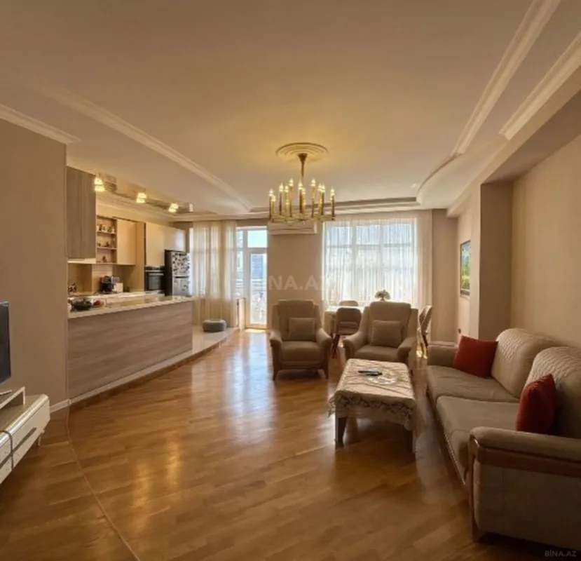 Satılır 3 otaqlı mənzil 119 m²