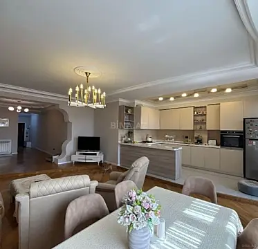 Satılır 3 otaqlı mənzil 119 m²